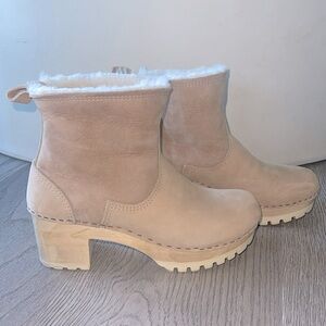 Pull On Shearling Clog Boot on Mid Tread in Bone Suede on White Base size EU 40